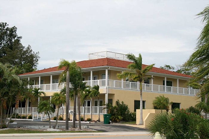 Front view of Casey Key Professional Center