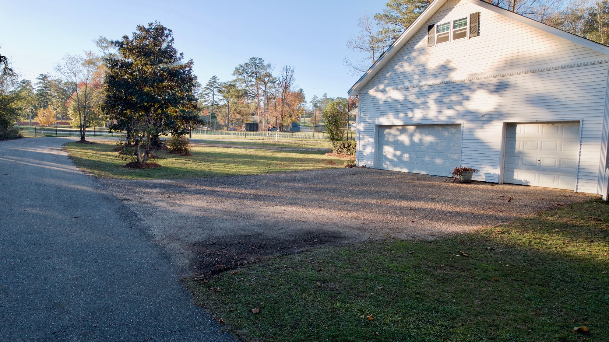 Charming Creole Cottage with Golf Course Views in Jackson, Alabama